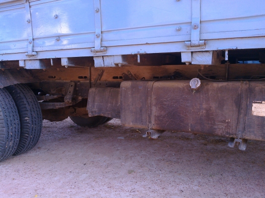 รถบรรทุก 6 ล้อ Isuzu 115 ยางแท้ 6 เส้น 330000 ต่อรองได้ สภาพดี