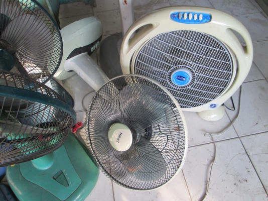 งานบริษัท มี 7 ตัว  เหมามา   ส่วนใหญ่ HATARI   .ใช้ได้ทุกตัว