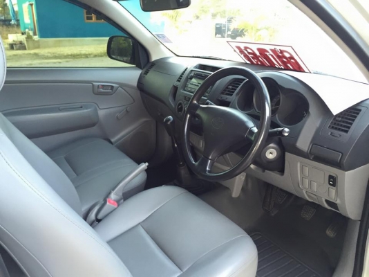 ขาย Toyota vigo เครื่อง 2.5 ปี 2010 ตอนเดียว สีบรอนเงิน ขาย Toyota vigo เครื่อง 2.5 ปี 2010 ตอนเดียว สีบรอนเงิน