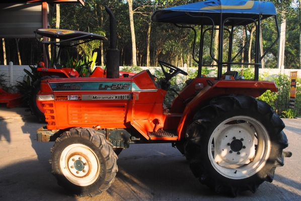 ขายรถไถ Kubota L1-24 (4WD) รถ2เพลา พร้อมใช้งานครับ ขายรถไถ Kubota L1-24 (4WD) รถ2เพลา พร้อมใช้งานครับ