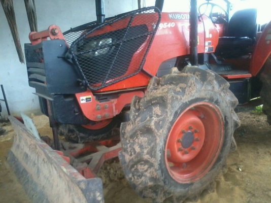ขายkubota9540 สภาพพร้อมใช้งาน ใบดันหน้า เล่มทะเบียนขาย600000