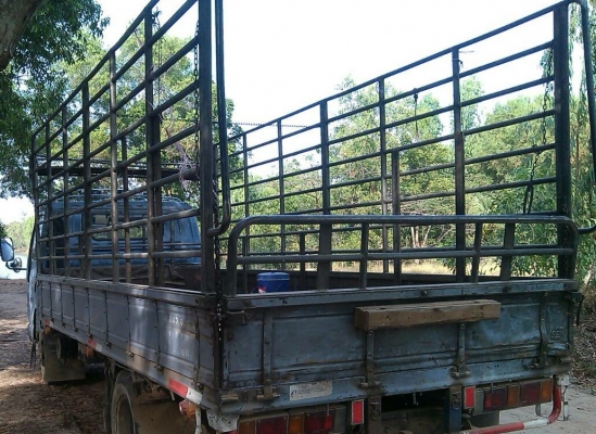 หกล้อ อีซูซุ NPR120ฝาขาว ยาว5เมตร รถห้างแท้สภาพดีพร้อมใช้งาน ทะเบียนพร้อมโอน