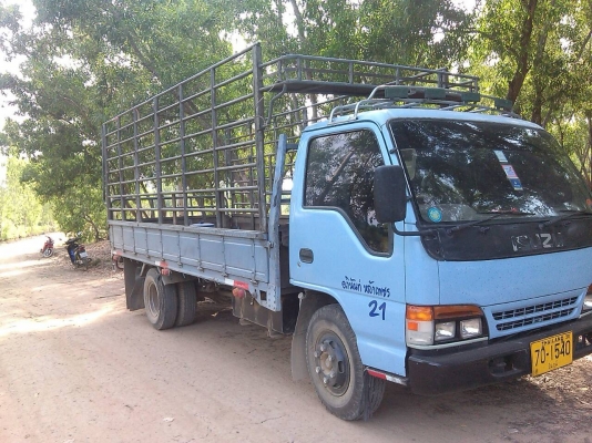 หกล้อ อีซูซุ NPR120ฝาขาว ยาว5เมตร รถห้างแท้สภาพดีพร้อมใช้งาน ทะเบียนพร้อมโอน