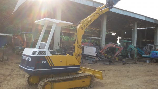 ขายรถขุด KOMATSU PC20รุ่น5เก่านอกแท้ญี่ปุ่นมีเอกสารแจ้งจำหน่ายอินวอยพร้อมจดไม่เคยใช้งานในไทยครับ ขายรถขุด KOMATSU PC20รุ่น5เก่านอกแท้ญี่ปุ่นมีเอกสารแจ้งจำหน่ายอินวอยพร้อมจดไม่เคยใช้งานในไทยครับ