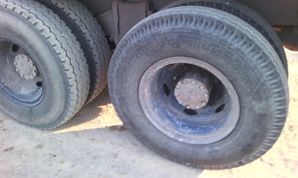 ขายรถสิบล้อดั้มแม่ลูกเครือง270แรงม้าปี40รถออกห้างมือเดียว