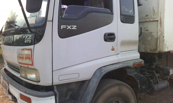 ขายรถสิบล้อดั้มแม่ลูกเครือง270แรงม้าปี40รถออกห้างมือเดียว