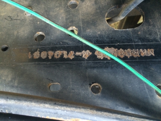 รถบรรทุก6ล้อกลาง