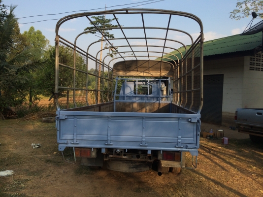 รถบรรทุก6ล้อกลาง