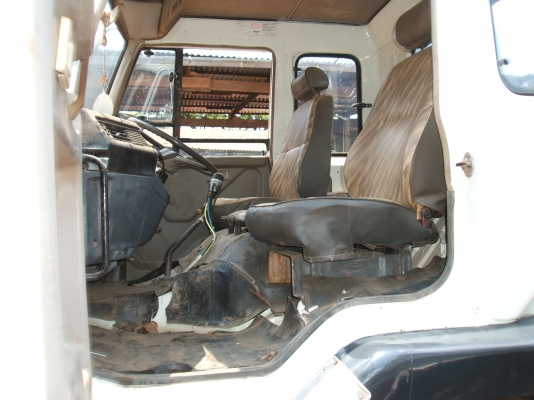 ขายรถเทลเลอร์ สิบล้อ 2 เพลา มิตซู 527 TD สิบสปีด เครื่องดีคัตซีสวย ทะเบียนพร้อมโอน