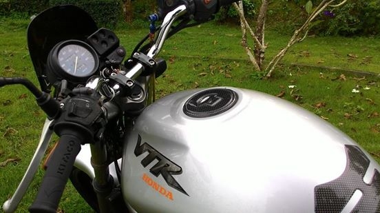 ขายด่วนvtr250 พร้อมสรรพสามิต