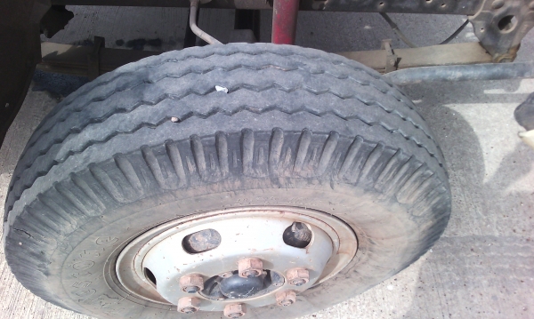 ขายด่วนรถโม้ปูนรถนําเข้ามีเล่มทะเบืยนโม้ตรง3.5คิวเครือง220แรง