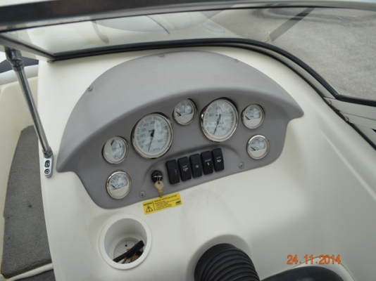 Reinell 185 w/Volvo Penta 4.3L BowRider (18.5 Foot)