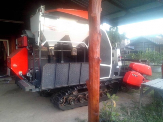 **570,000 บ.ต่อรอง**ขายรถเกี่ยวข้าว+เทเลอร์ขนย้าย รถเกี่ยวข้าวแบบรองกระสอบ KUBOTA DC70 ปี2555 ใช้งาน 1,04x ชั่วโมง เครื่องเดิม ปั้มเดิม เกียร์เดิมๆ เครื่อง70แรง 4สูบ แน่นๆ แห้งๆ แรงดีครับ ทำงานดี เร็ว คล่องตัว ช่วงล่างยังแจ่ม ใหญ่ แน่นๆ ลุยดีมากๆครับ รถทำ **570,000 บ.ต่อรอง**ขายรถเกี่ยวข้าว+เทเลอร์ขนย้าย รถเกี่ยวข้าวแบบรองกระสอบ KUBOTA DC70 ปี2555 ใช้งาน 1,04x ชั่วโมง เครื่องเดิม ปั้มเดิม เกียร์เดิมๆ เครื่อง70แรง 4สูบ แน่นๆ แห้งๆ แรงดีครับ ทำงานดี เร็ว คล่องตัว ช่วงล่างยังแจ่ม ใหญ่ แน่นๆ ลุยดีมากๆครับ รถทำ