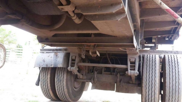 ***ขายแล้วครับขอบคุณ Truck2hand ขายลูกพ่วง2คานดั้มเหล็กคอกเกษตร "ป.รุ่งเรืองคอนกรีต" ปี06 ยาว6.40ม. ช่วงล่างแน่น คัสซีดีไม่ปะไม่ดาม กระบะดั้มเกษตรสภาพดี พื้นดี ข้างดี คอกพอได้ ดั้มดีไม่ยุบ ยางดี8เส้น รถใช้งานวิ่งงานอยู่ปกติ ใช้งานดี แข็งแรง ทรงด ***ขายแล้วครับขอบคุณ Truck2hand ขายลูกพ่วง2คานดั้มเหล็กคอกเกษตร "ป.รุ่งเรืองคอนกรีต" ปี06 ยาว6.40ม. ช่วงล่างแน่น คัสซีดีไม่ปะไม่ดาม กระบะดั้มเกษตรสภาพดี พื้นดี ข้างดี คอกพอได้ ดั้มดีไม่ยุบ ยางดี8เส้น รถใช้งานวิ่งงานอยู่ปกติ ใช้งานดี แข็งแรง ทรงด