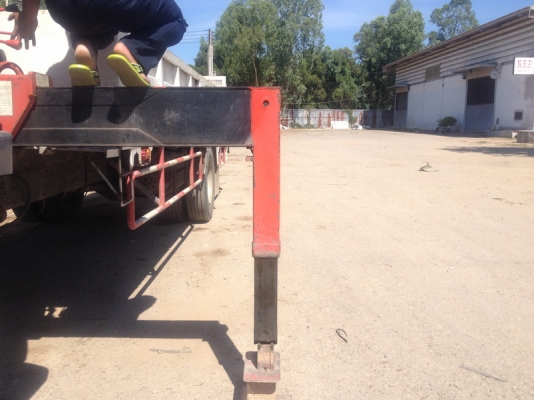 ขายเครน UNIC 360 บูม 6 เหลี่ยม ซองขาสลับสภาพเดิม JAPAN ขายเครน UNIC 360 บูม 6 เหลี่ยม ซองขาสลับสภาพเดิม JAPAN