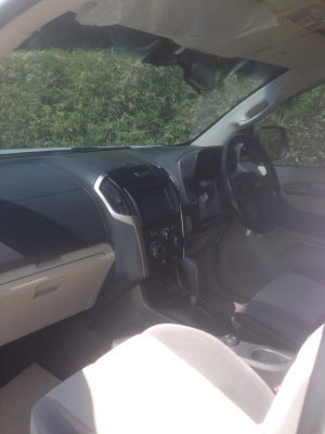 13 Chevrlet Trailblazer 2.8 LT desel ขับ4 เกียรออโต้ ABS Airbag พวงมาลัยมัลติฟังชั่น ราคา735,000 โทร090-5676600 ดูรถ แถวลาดพร้าว รามอินทรา