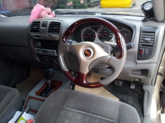 DMAX ตัวสูง 2004 แคป 175000 DMAX ตัวสูง 2004 แคป 175000