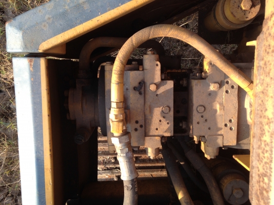 ขายรถแบคโฮ KOMATSU PC-60-5 รถสวย เครื่อง ปั้มแรง ปุ้งกี้มี ราคา450000 เอกสารไม่มี สนใจโทรจองด่วน