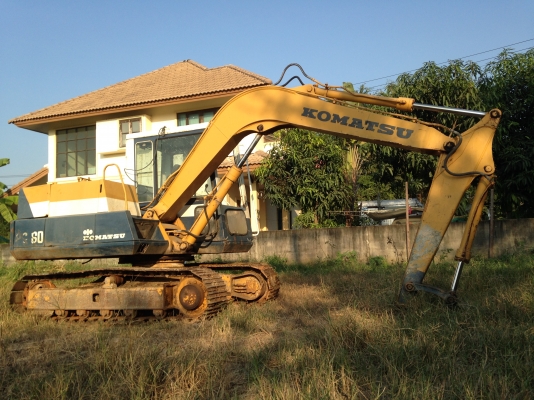 ขายรถแบคโฮ KOMATSU PC-60-5 รถสวย เครื่อง ปั้มแรง ปุ้งกี้มี ราคา450000 เอกสารไม่มี สนใจโทรจองด่วน
