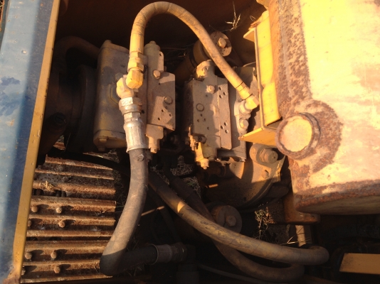 ขายรถแบคโฮ KOMATSU PC-60-5 รถสวย เครื่อง ปั้มแรง ปุ้งกี้มี ราคา450000 เอกสารไม่มี สนใจโทรจองด่วน