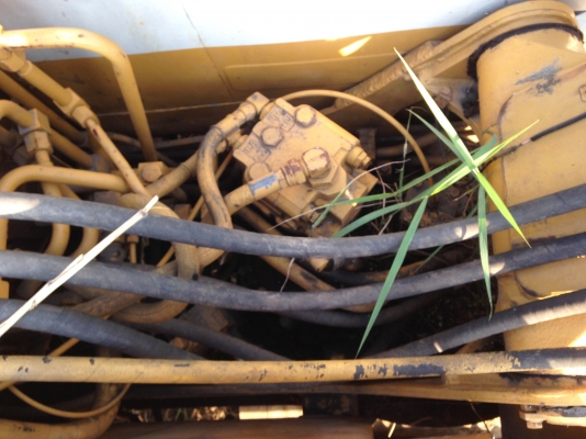 ขายรถแบคโฮ KOMATSU PC-60-5 รถสวย เครื่อง ปั้มแรง ปุ้งกี้มี ราคา450000 เอกสารไม่มี สนใจโทรจองด่วน