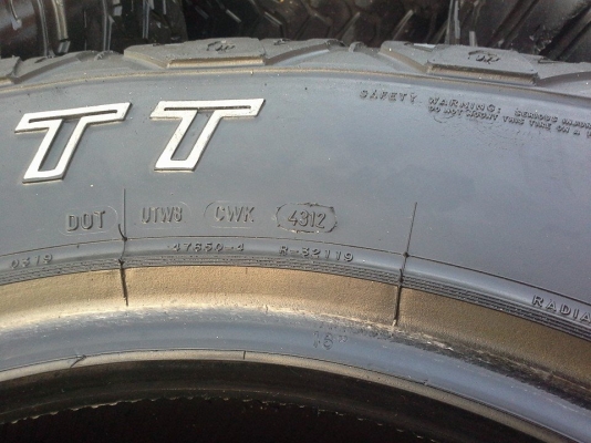 ขายยาง cooper stt 265/75/16 ปี 12 ขายยาง cooper stt 265/75/16 ปี 12