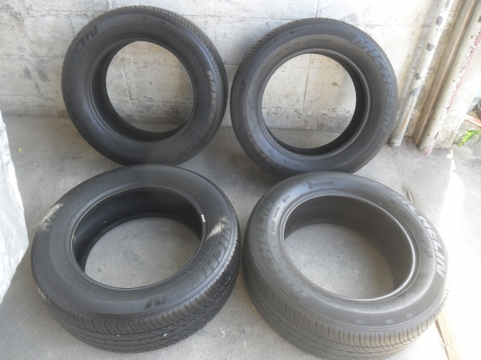 ยาง MICHELIN 215/60R16ปี11 สวยๆ 4 เส้น ราคา 2200 บาท