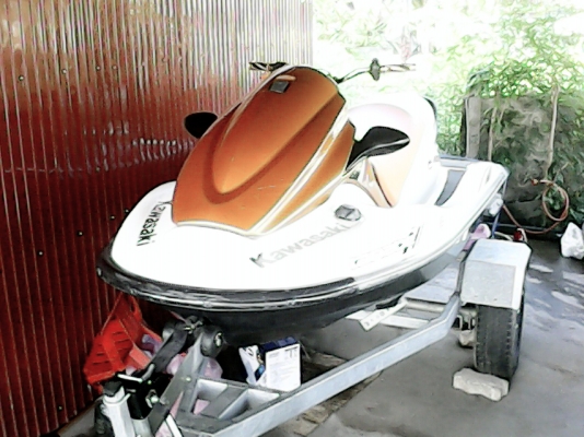 ลดราคาเหลือ 140,000   เรือสี่จังหวะขนาดสามที่นั่ง ประหยัดเชื้อเพลิง