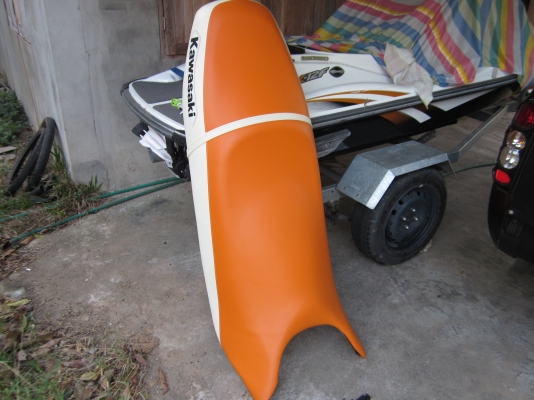 ลดราคาเหลือ 140,000   เรือสี่จังหวะขนาดสามที่นั่ง ประหยัดเชื้อเพลิง