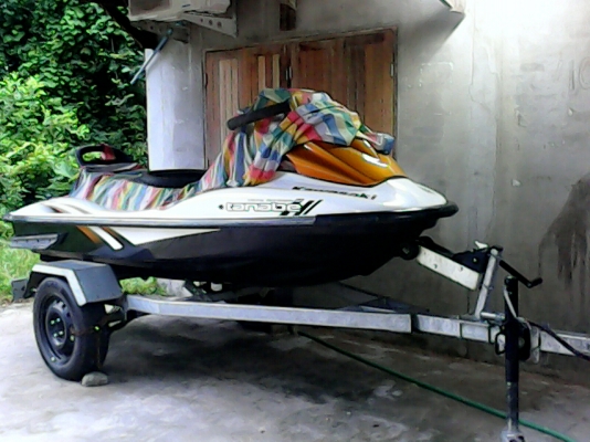 ลดราคาเหลือ 140,000   เรือสี่จังหวะขนาดสามที่นั่ง ประหยัดเชื้อเพลิง