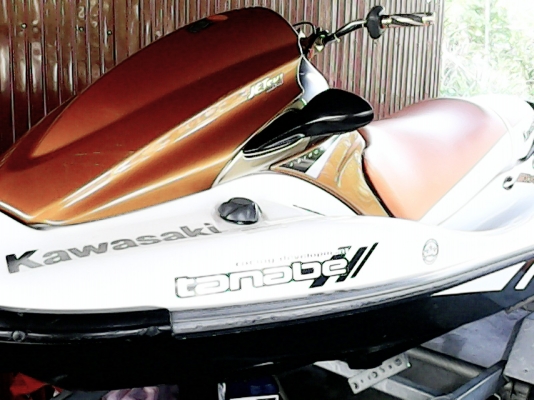 ลดราคาเหลือ 140,000   เรือสี่จังหวะขนาดสามที่นั่ง ประหยัดเชื้อเพลิง