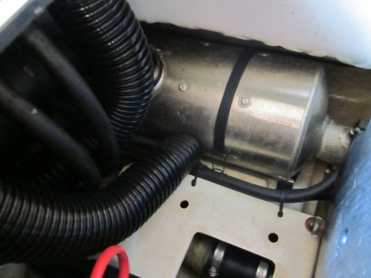 ลดราคาเหลือ 140,000   เรือสี่จังหวะขนาดสามที่นั่ง ประหยัดเชื้อเพลิง