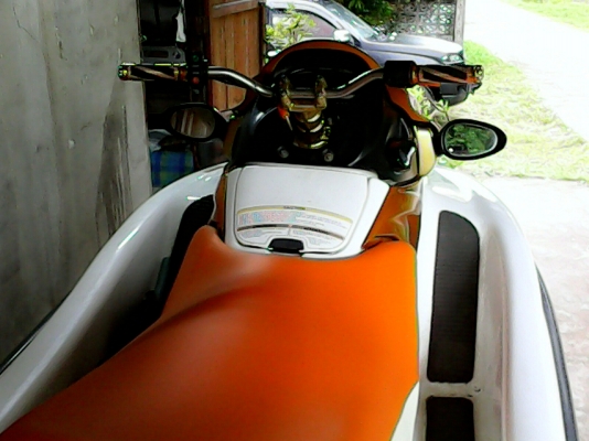 ลดราคาเหลือ 140,000   เรือสี่จังหวะขนาดสามที่นั่ง ประหยัดเชื้อเพลิง