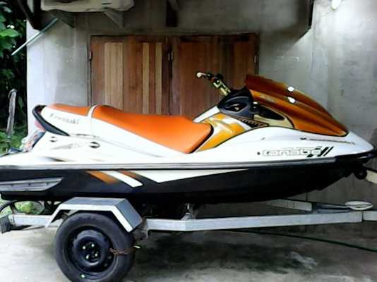 ลดราคาเหลือ 140,000   เรือสี่จังหวะขนาดสามที่นั่ง ประหยัดเชื้อเพลิง