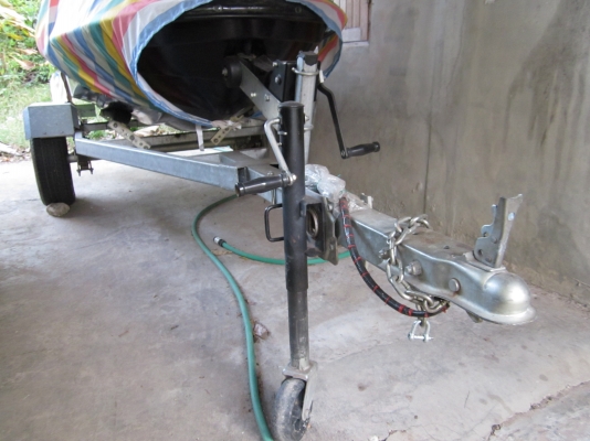 ลดราคาเหลือ 140,000   เรือสี่จังหวะขนาดสามที่นั่ง ประหยัดเชื้อเพลิง