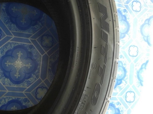 215/45R17 NITTO NT555  ปี 2012 มี 2 เส้น TEL.081-427-3941
