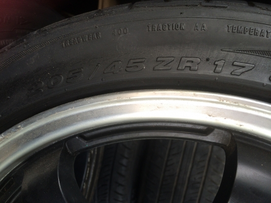 แม็กซ์พร้อมยาง 205/45-17 ราคาถูก