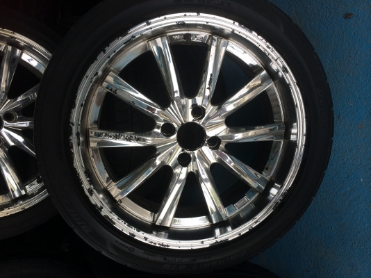 แม็กซ์โครเมี่ยม พร้อมยาง 215/45-17 4รู