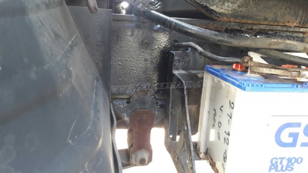 รถบรรทุก 6 ล้อ ISUZU NKR 88 แรงม้า 4 สูบ  น็อต 5 ตัว