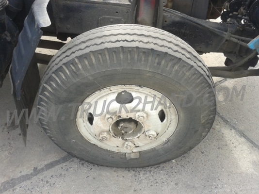 รถบรรทุก 6 ล้อ ISUZU NKR 88 แรงม้า 4 สูบ  น็อต 5 ตัว