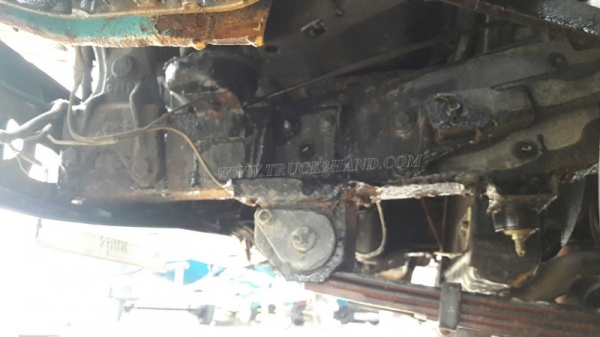 รถบรรทุก 6 ล้อ ISUZU NKR 88 แรงม้า 4 สูบ  น็อต 5 ตัว