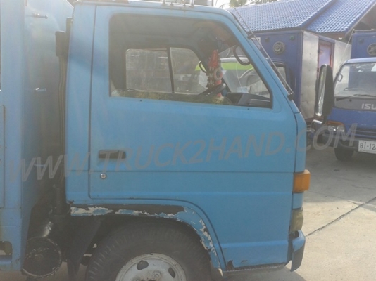 รถบรรทุก 6 ล้อ ISUZU NKR 88 แรงม้า 4 สูบ  น็อต 5 ตัว