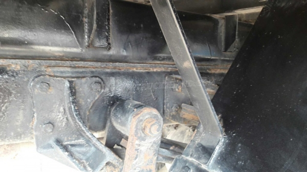 รถบรรทุก 6 ล้อ ISUZU NKR 88 แรงม้า 4 สูบ  น็อต 5 ตัว