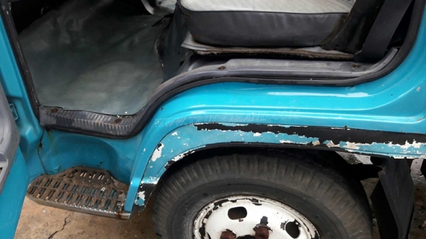 รถบรรทุก 6 ล้อ ISUZU NKR 88 แรงม้า 4 สูบ  น็อต 5 ตัว