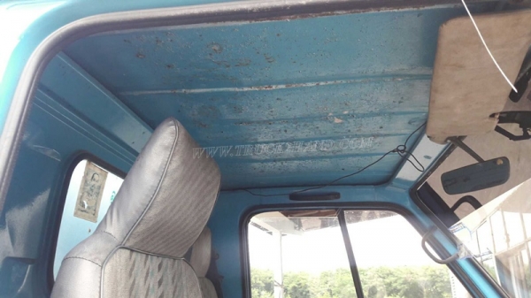 รถบรรทุก 6 ล้อ ISUZU NKR 88 แรงม้า 4 สูบ  น็อต 5 ตัว