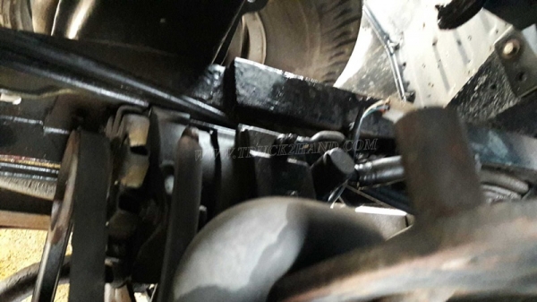 รถบรรทุก 6 ล้อ ISUZU NKR 88 แรงม้า 4 สูบ  น็อต 5 ตัว