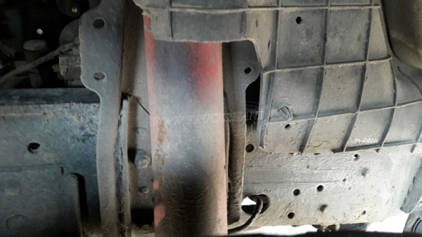 รถบรรทุก 6 ล้อ ISUZU NKR 88 แรงม้า 4 สูบ  น็อต 5 ตัว