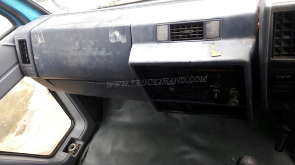 รถบรรทุก 6 ล้อ ISUZU NKR 88 แรงม้า 4 สูบ  น็อต 5 ตัว