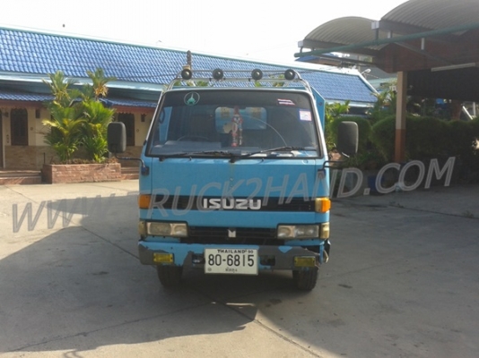 รถบรรทุก 6 ล้อ ISUZU NKR 88 แรงม้า 4 สูบ  น็อต 5 ตัว