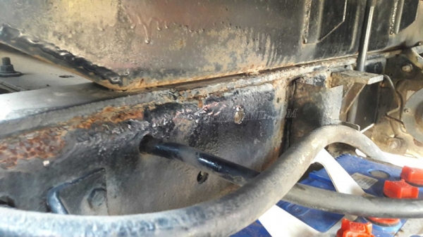 รถบรรทุก 6 ล้อ ISUZU NKR 88 แรงม้า 4 สูบ  น็อต 5 ตัว